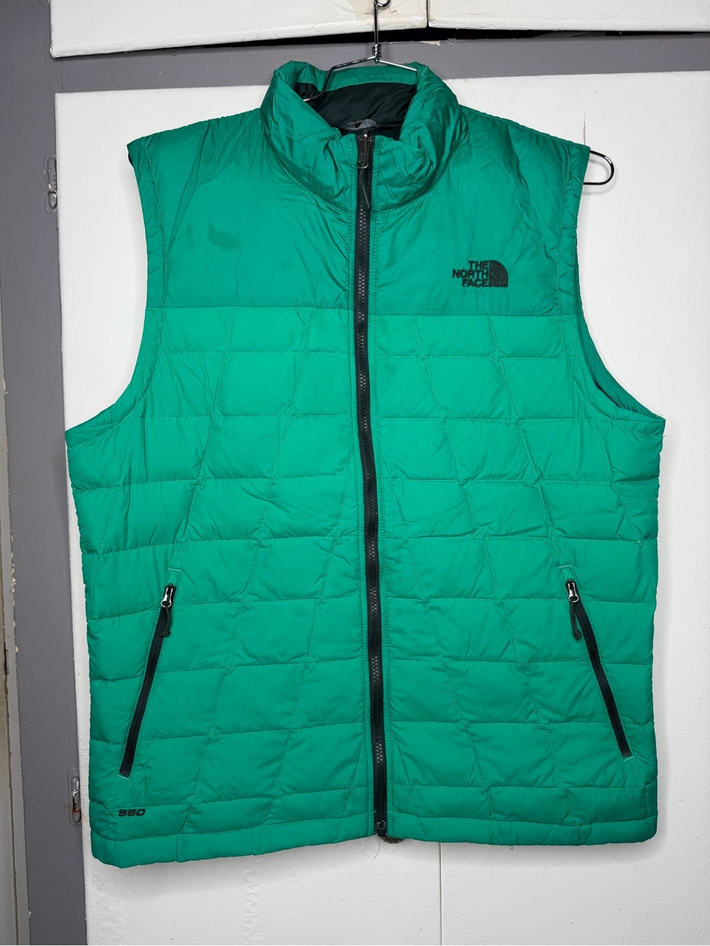 The north face men goose down zip up vest 550 size large green